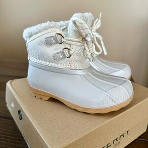 Sperry Toddler Size 8 Silver/White Duck Boots